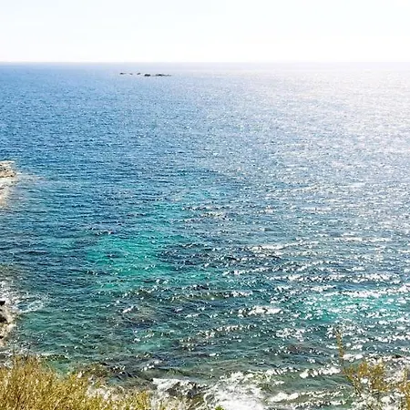 Meda Chica Canyelles, Costa Brava * Roses